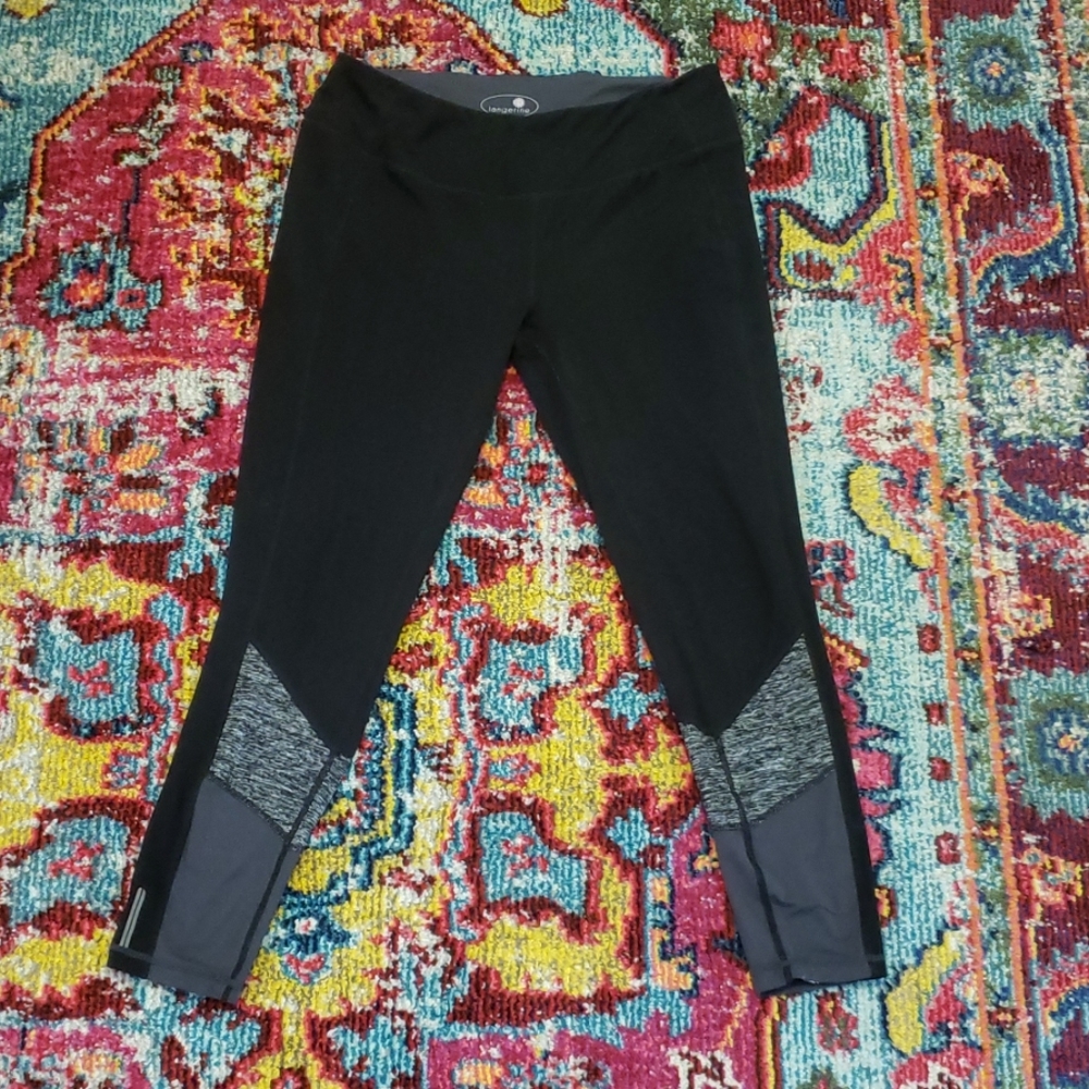 WORKOUT LEGGINGS